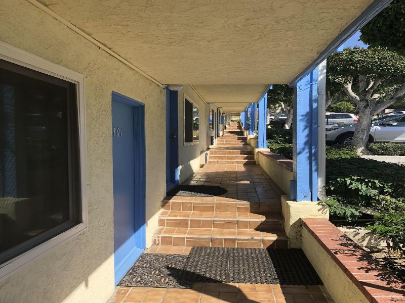 Kings Lodge Motel image