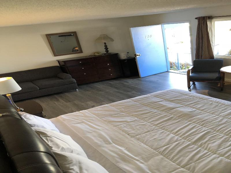 Kings Lodge Motel image