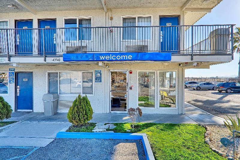 Motel 6 Lancaster, CA image