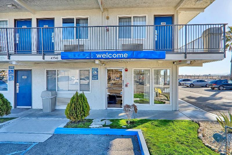 Motel 6 Lancaster, CA image