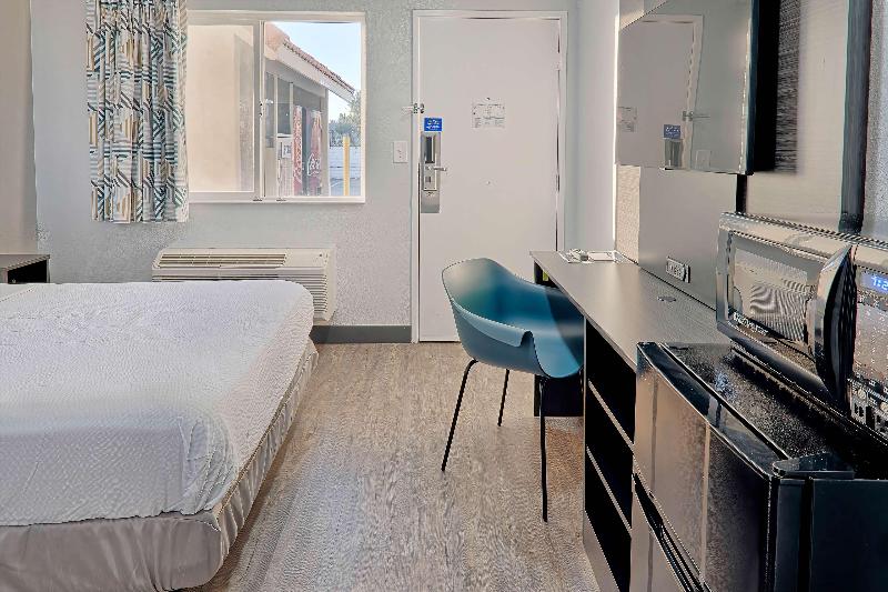 Motel 6 Lancaster, CA image
