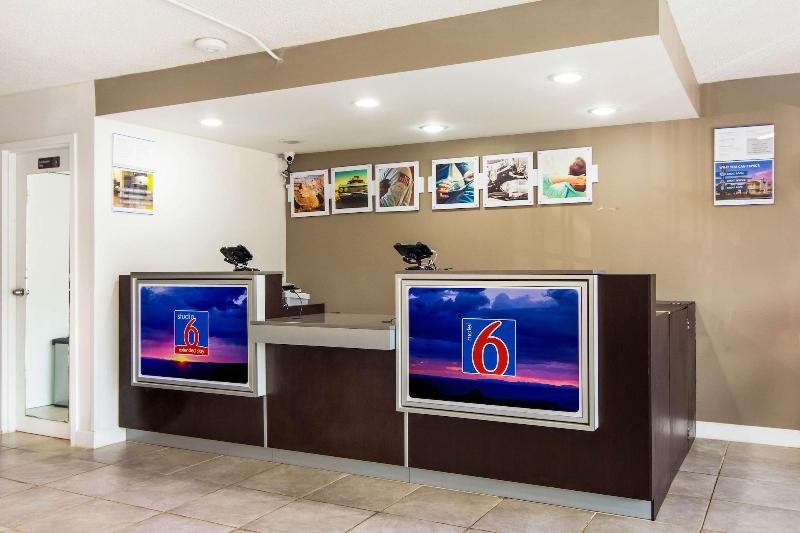 Motel 6 Lagrange, GA