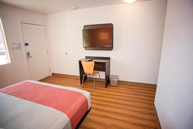 Motel 6 Crescent City, CA image