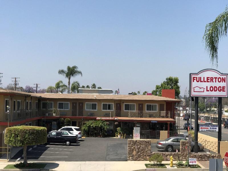 Fullerton Lodge image