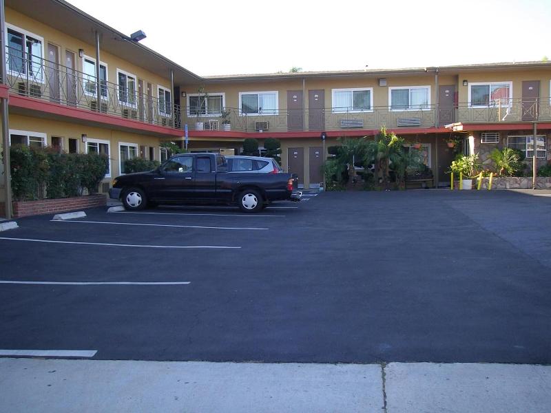 Fullerton Lodge image