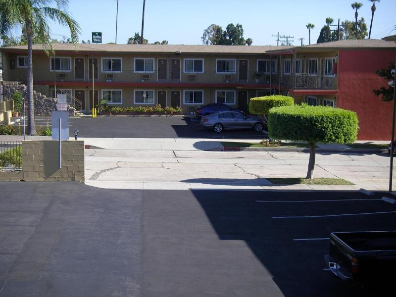Fullerton Lodge image