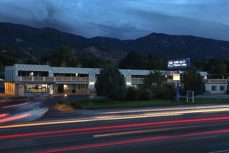 Salida Inn & Monarch Suites — general view