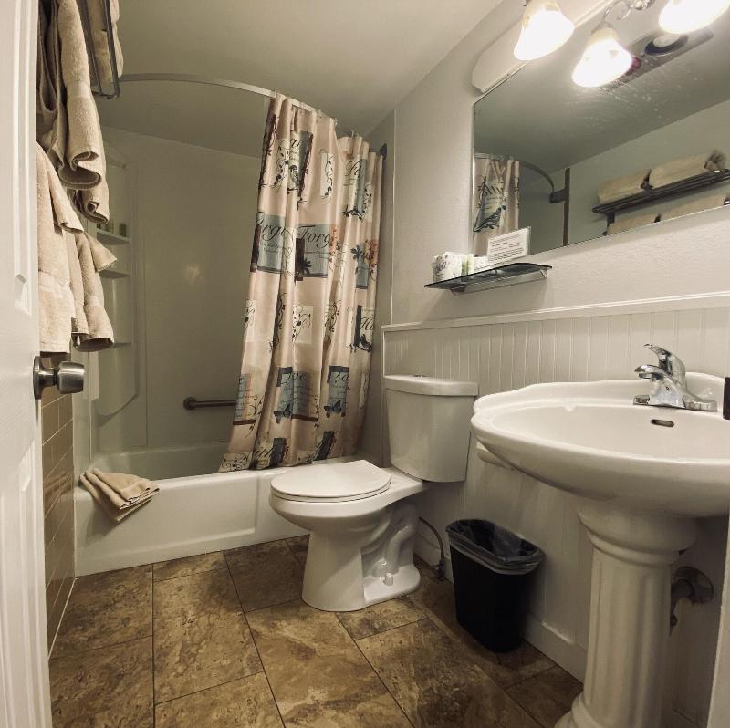 Salida Inn & Monarch Suites image