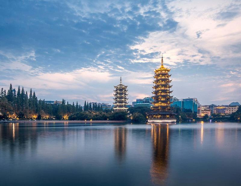 Zhengyang City Center Family Inn image