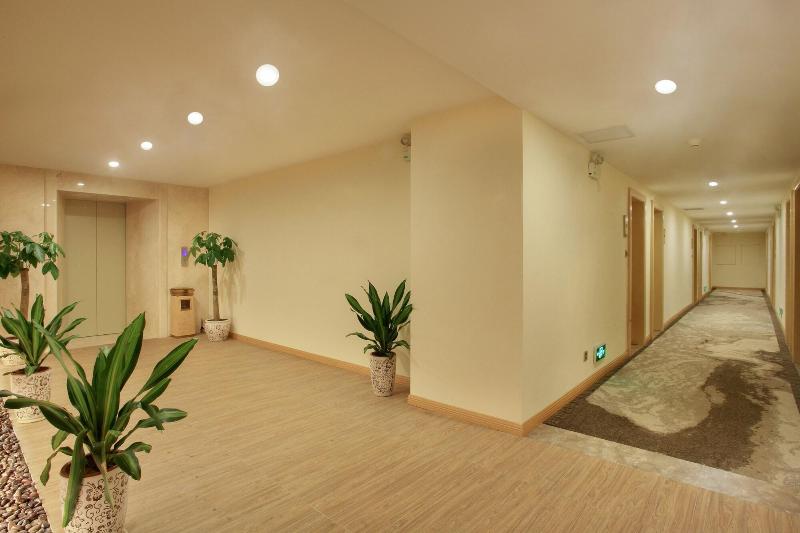 Zhengyang City Center Family Inn image