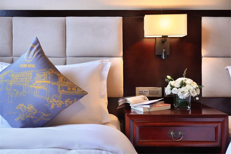 Zhengyang City Center Family Inn image