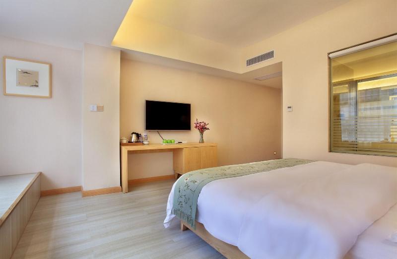 Zhengyang City Center Family Inn image