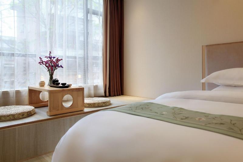Zhengyang City Center Family Inn image