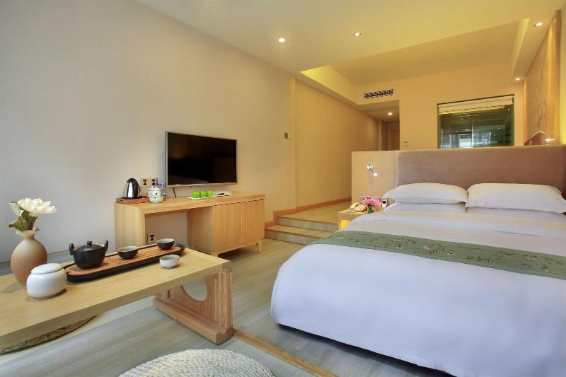 Zhengyang City Center Family Inn image