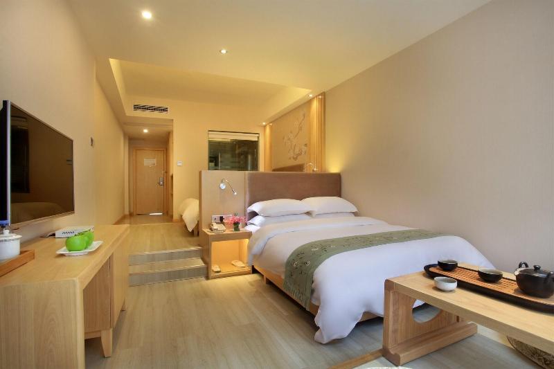 Zhengyang City Center Family Inn image