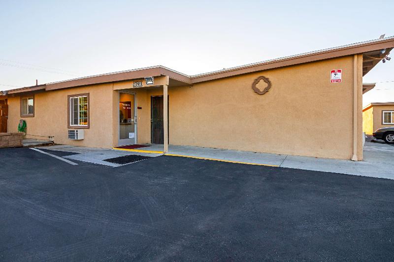 Motel 6 Hesperia, CA - East image