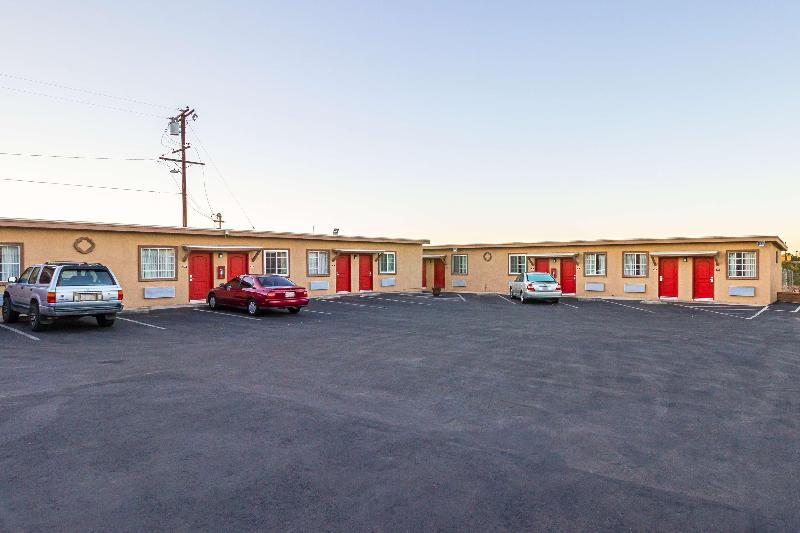 Motel 6 Hesperia, CA - East image