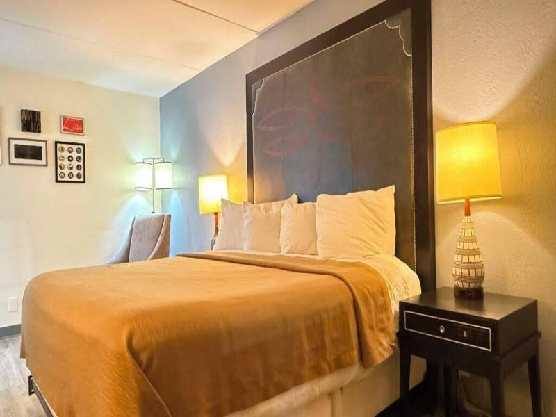 Horizon Inn & Suites image
