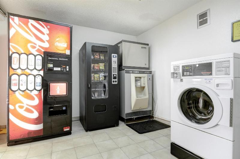 Motel 6 Colby, KS image