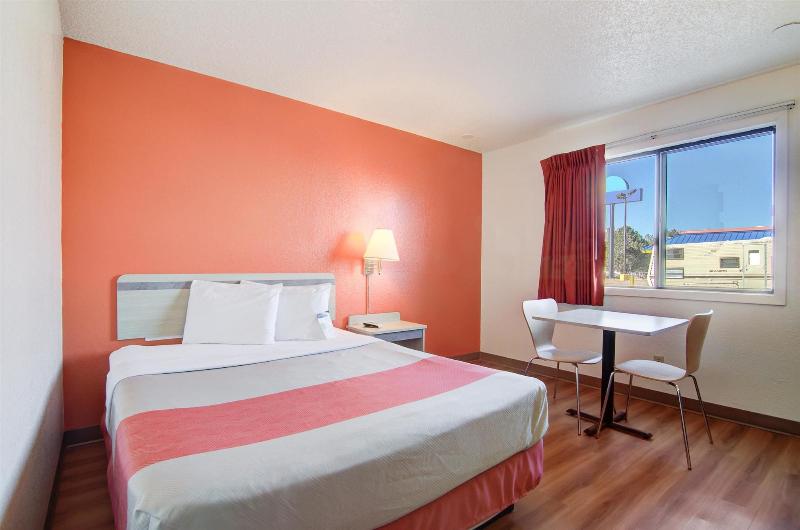 Motel 6 Colby, KS image