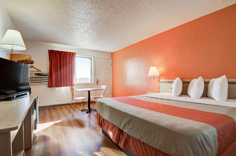 Motel 6 Colby, KS image