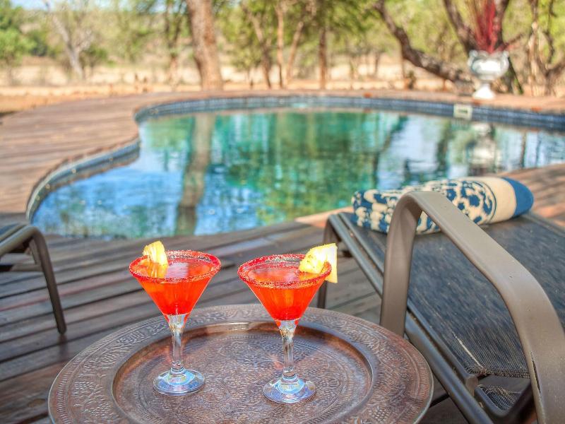 Mvuradona Safari Lodge image