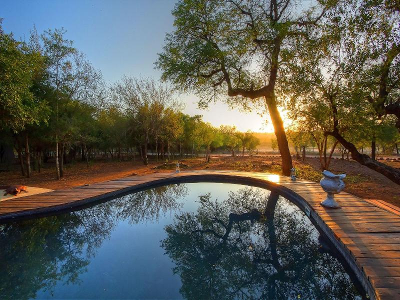 Mvuradona Safari Lodge image