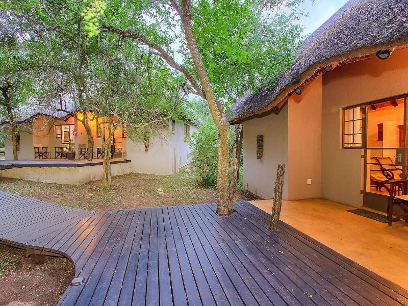 Mvuradona Safari Lodge image