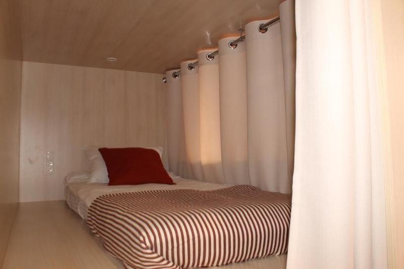 Dad&Cat Capsule Hotel - Hostel — photo 3