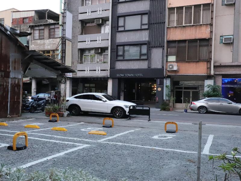 Slow Town Hotel image