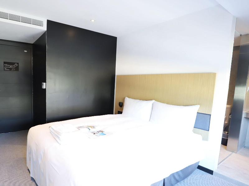 Slow Town Hotel image