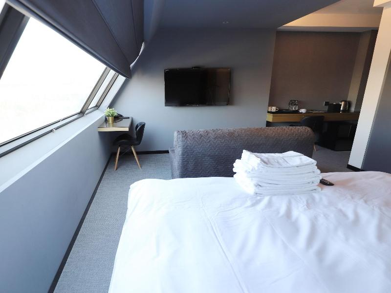 Slow Town Hotel image