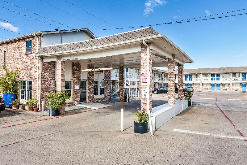 Motel 6 Fort Worth, TX - Convention Center image