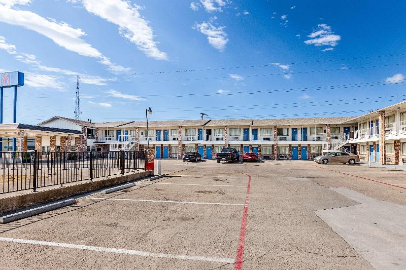 Motel 6 Fort Worth, TX - Convention Center image