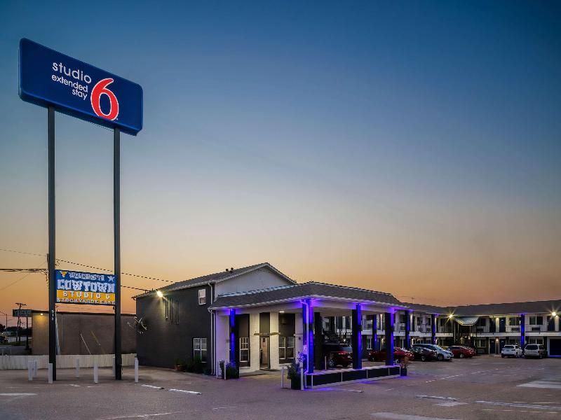 Motel 6 Fort Worth, TX - Convention Center image