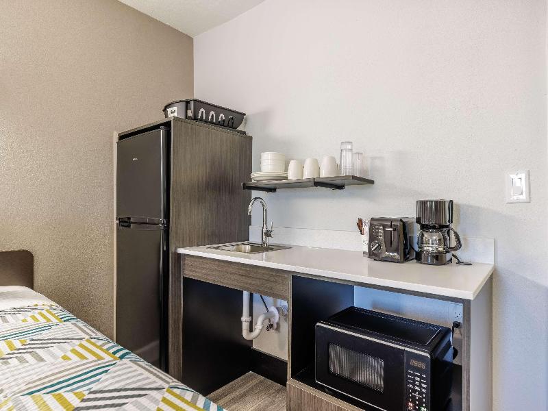 Motel 6 Fort Worth, TX - Convention Center image