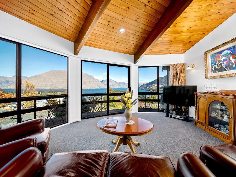 Balmoral Lodge image