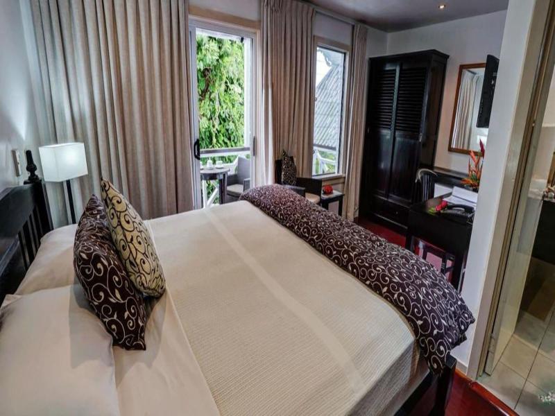 The Seaview Lodge image