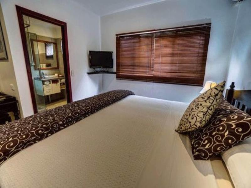 The Seaview Lodge image