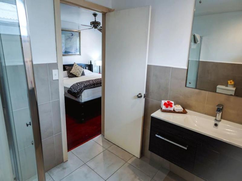 The Seaview Lodge image