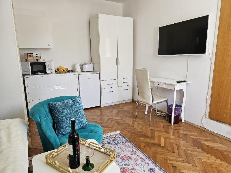 Adria Apartments image