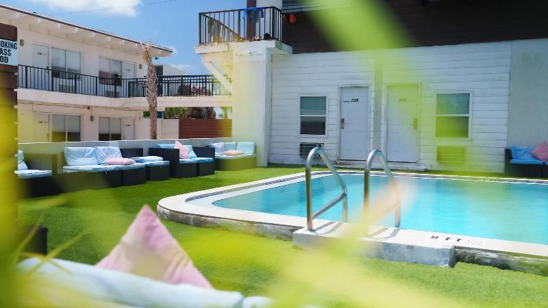 Banana Peel Resort image