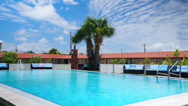 Banana Peel Resort image