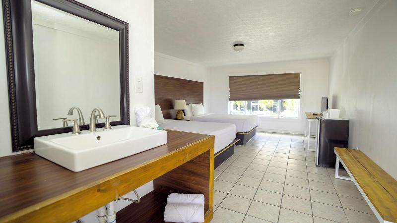 Banana Peel Resort image