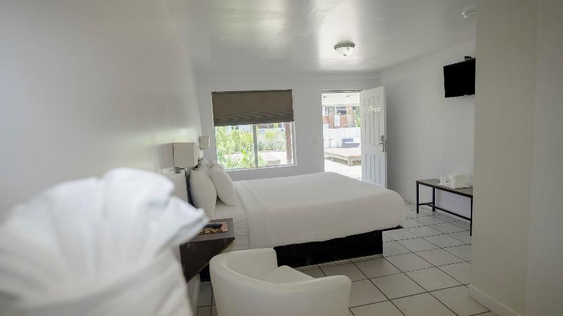 Banana Peel Resort image