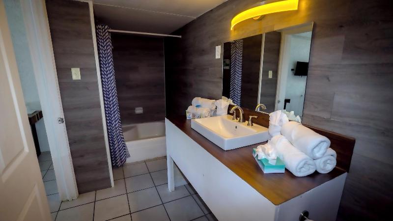 Banana Peel Resort image