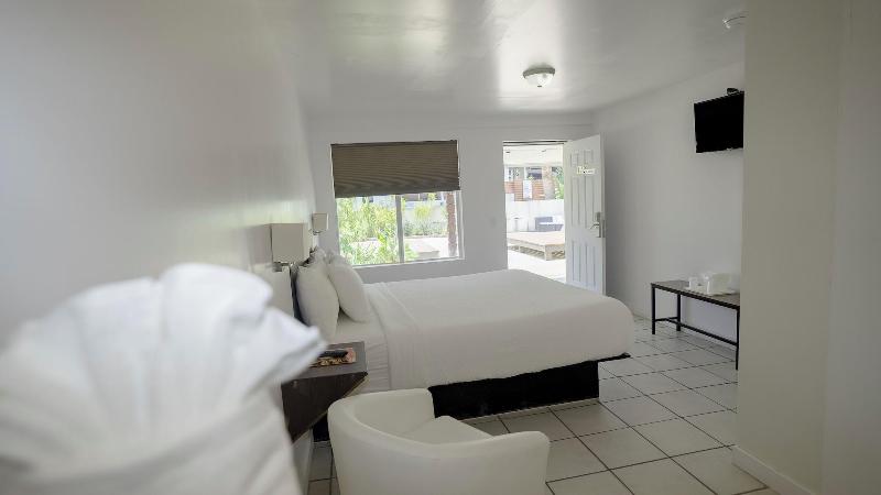Banana Peel Resort image