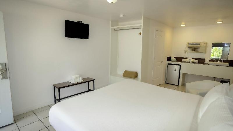 Banana Peel Resort image