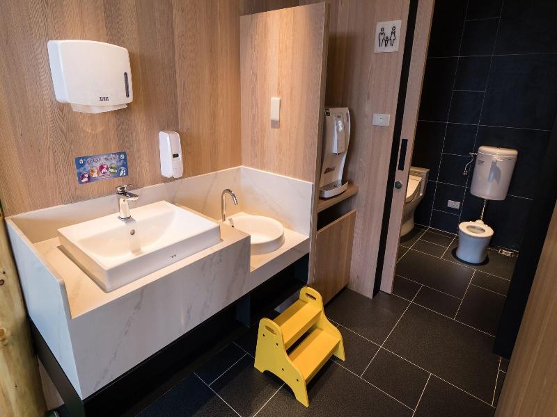 Evergreen Palace Hotel Chiayi image