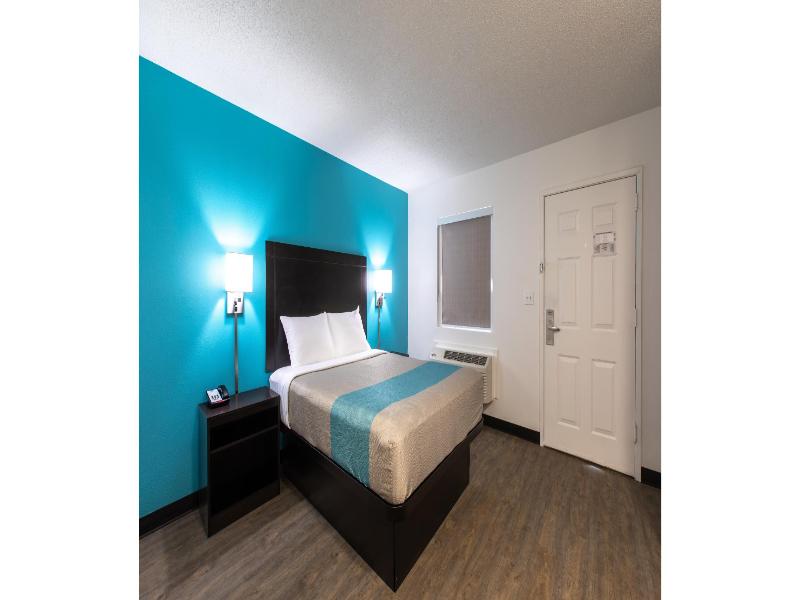 Motel 6 Greenville, Sc - I-85 Near Downtown image